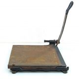 Vintage Milton Bradley paper cutter | Bom Design Furniture