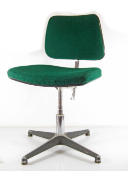 Green-vintage-adjustable-and-ergonomic-sixties-scandinavian-desk-chair