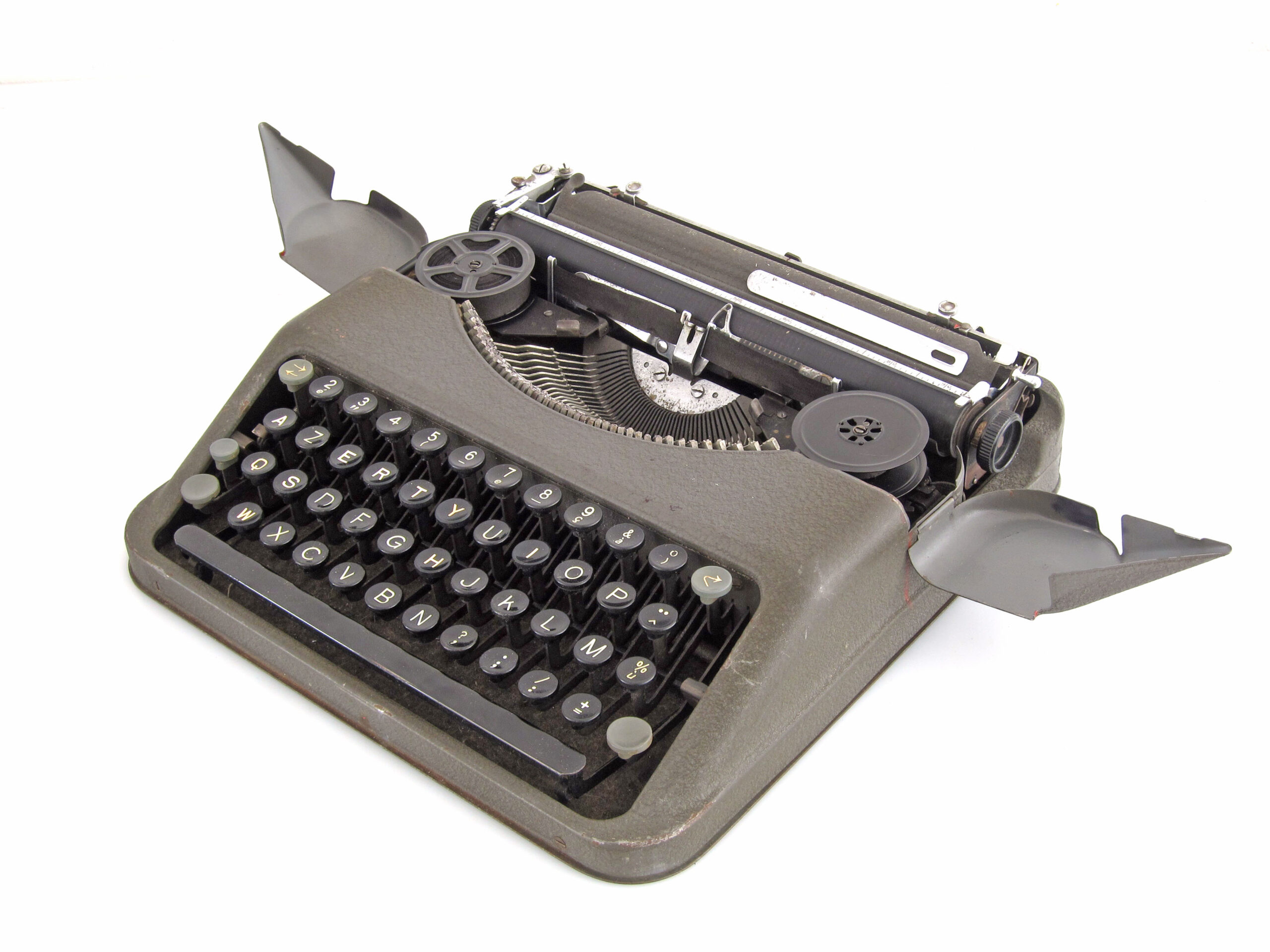 Collectable Hermes Baby portable typewriter with case 1939 | Bom